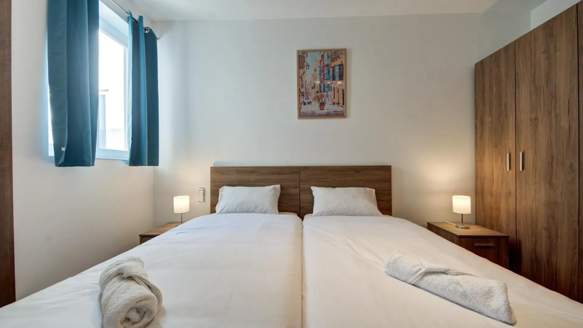 Modern 3Br Penthouse With Valletta Views & Terrace Tal Guardamangia 0*,